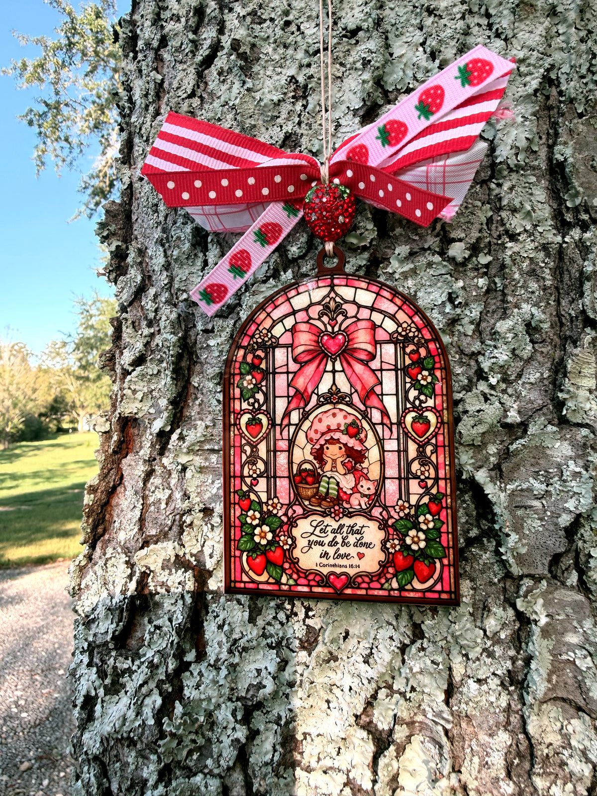 Pink Berry Rear view mirror hanger