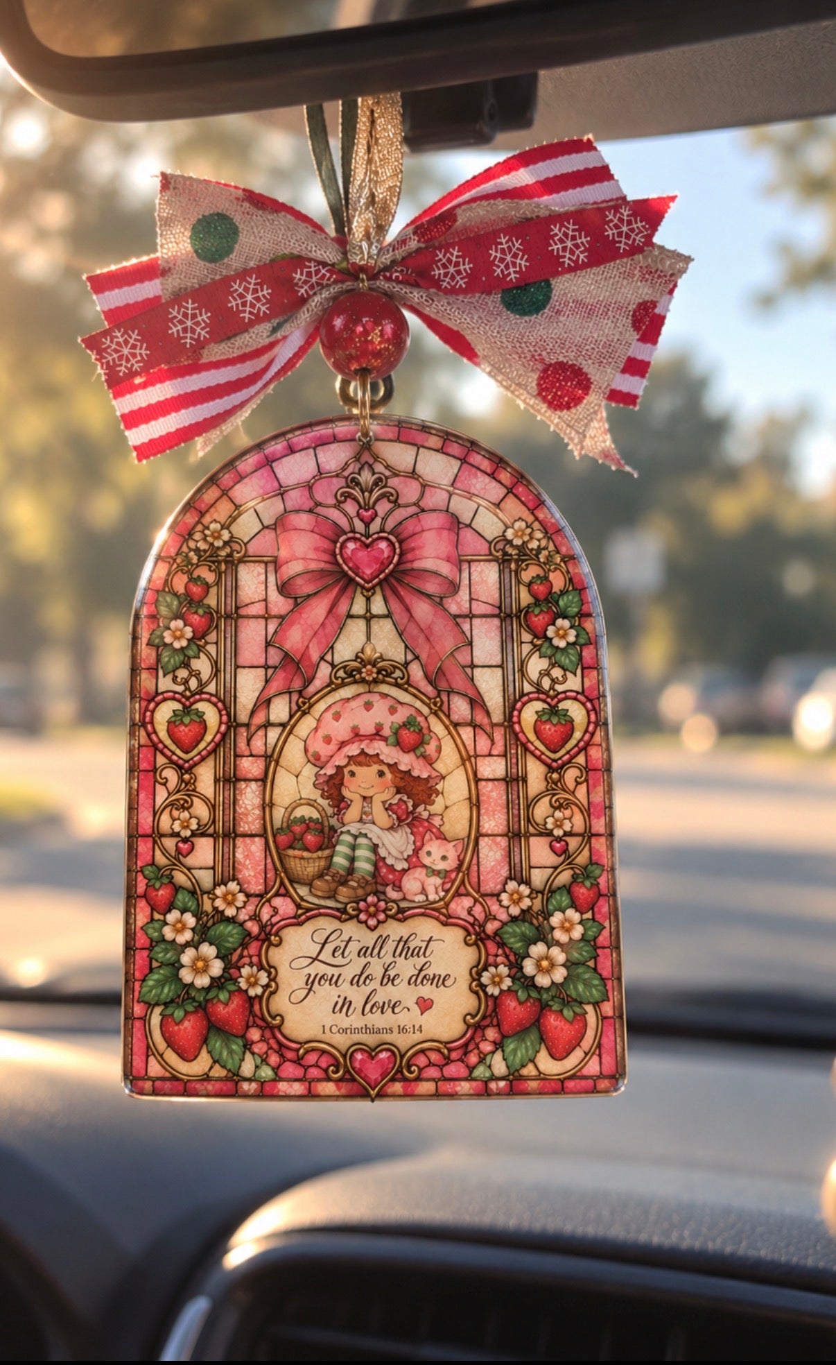 Pink Berry Rear view mirror hanger